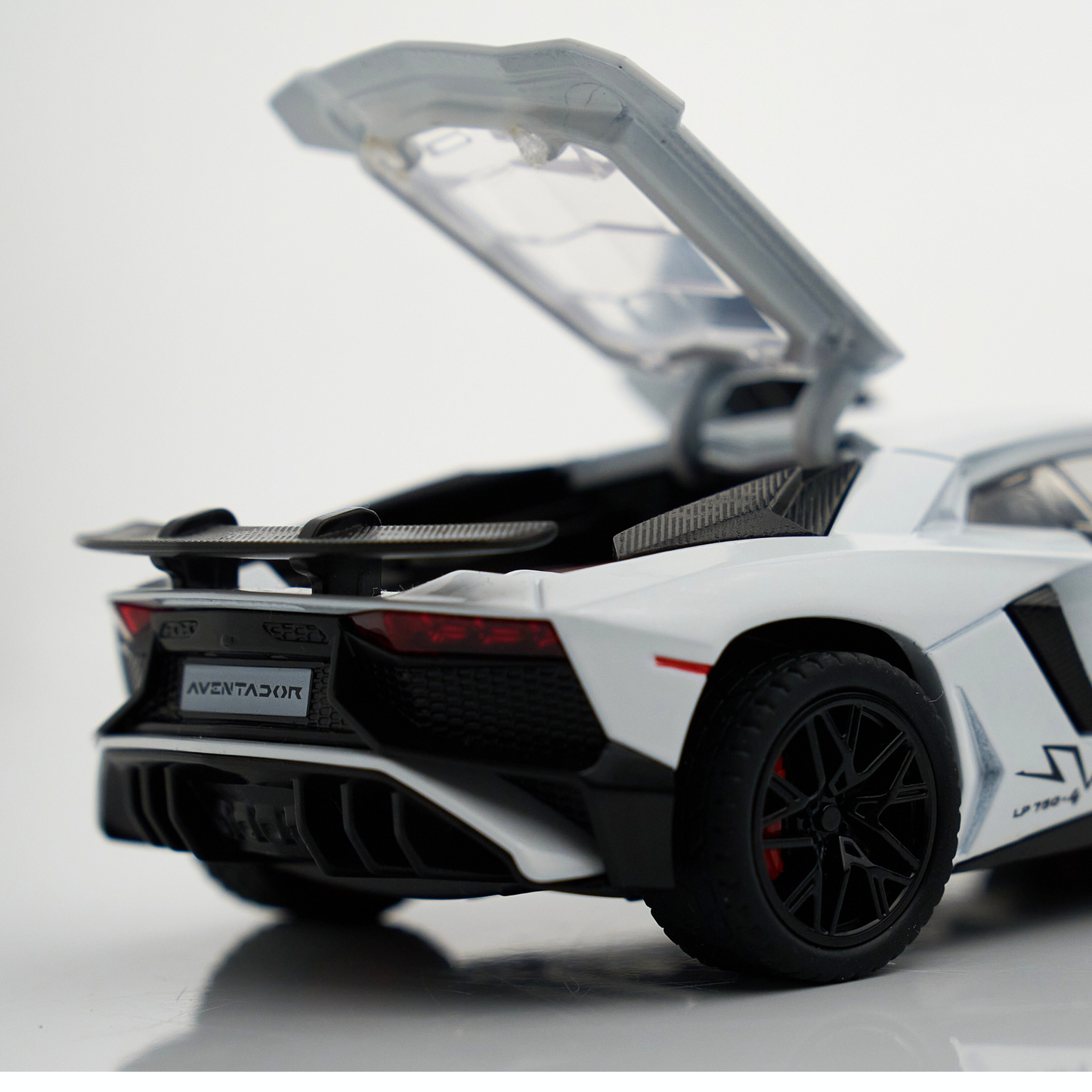 Lamborghini Aventador SV