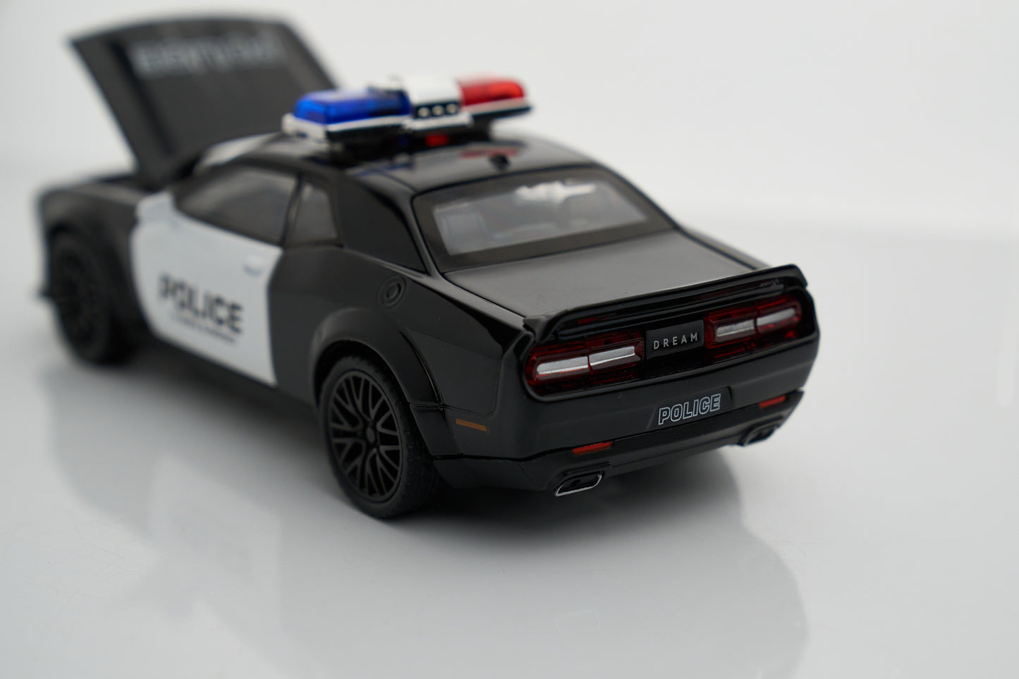Dodge Challenger Police version